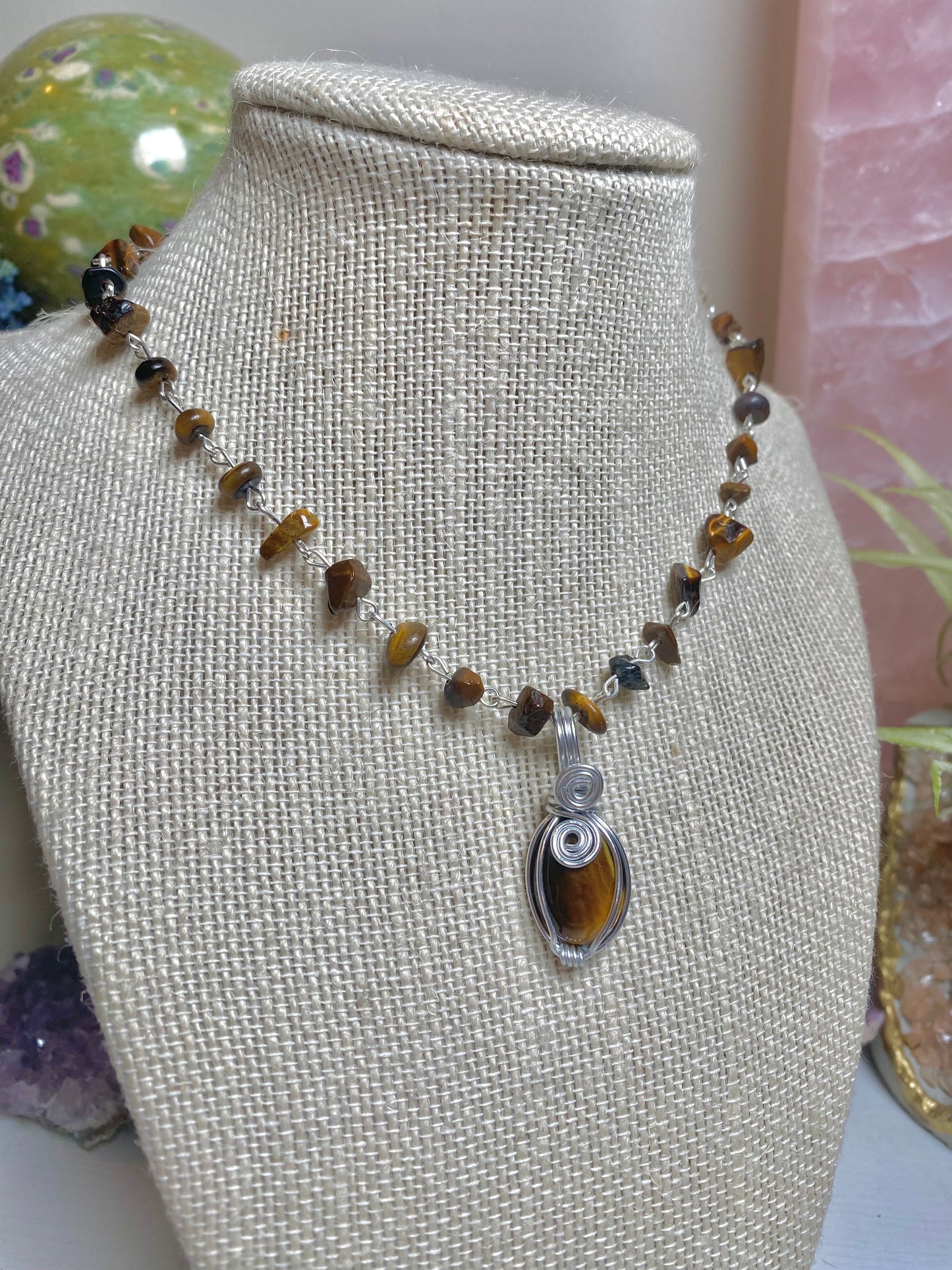 Tigers eye chip necklace